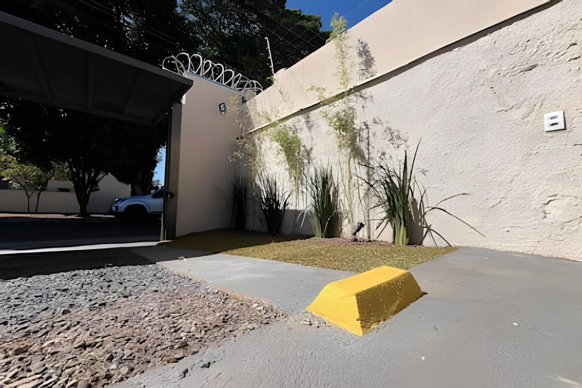Ln Studios Uberlandia Luaran gambar