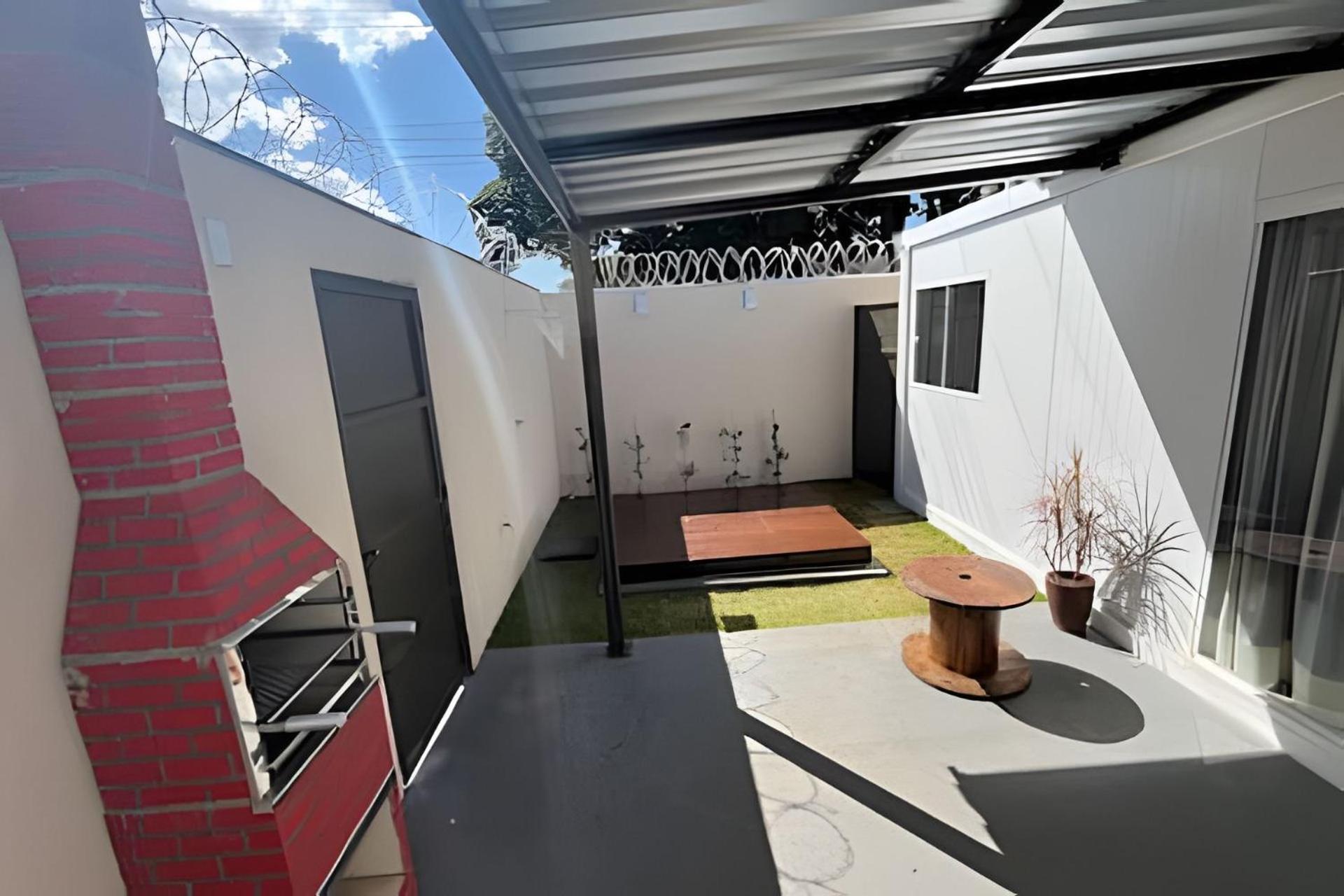Ln Studios Uberlandia Luaran gambar