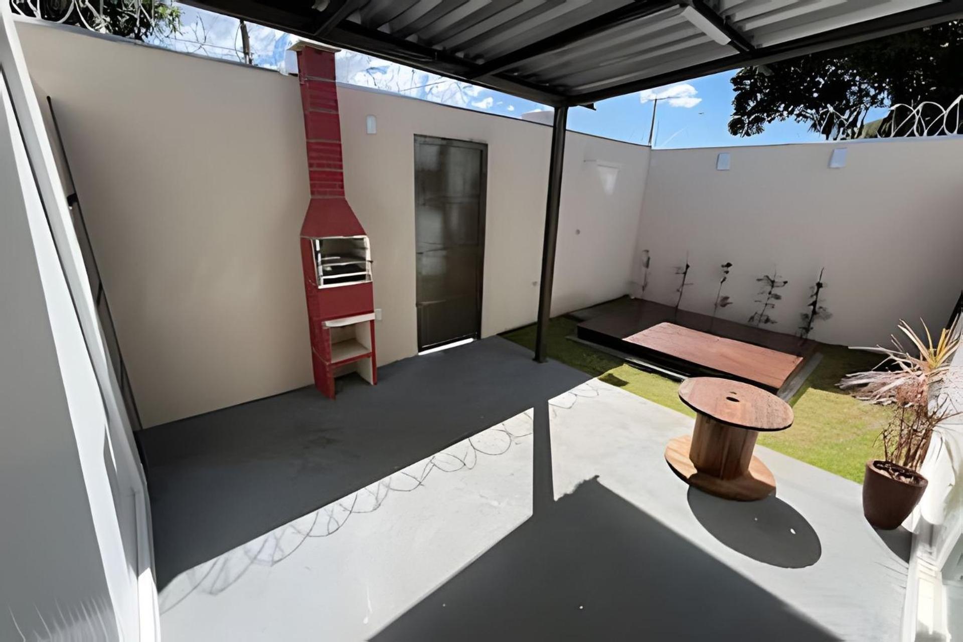 Ln Studios Uberlandia Luaran gambar