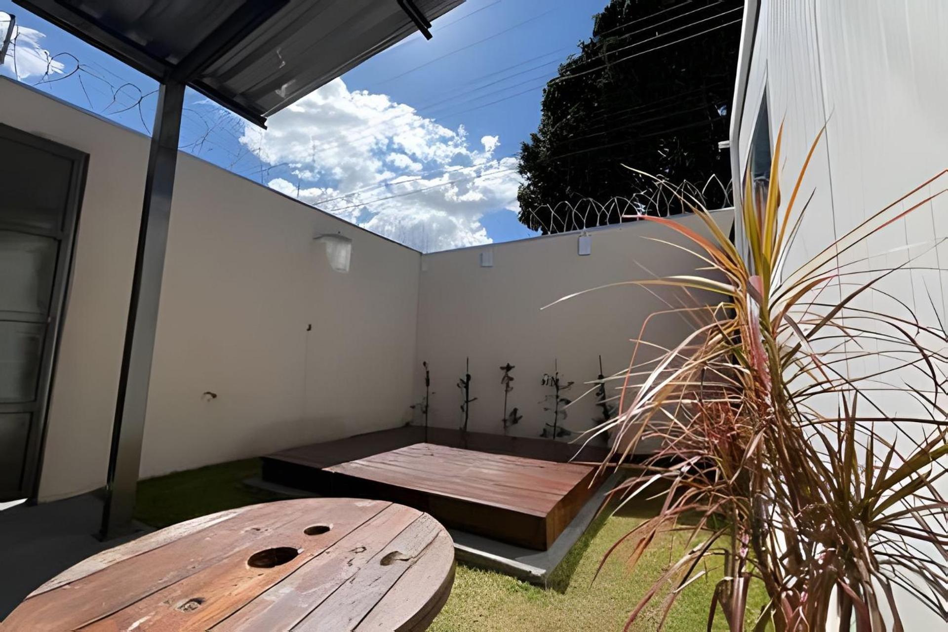Ln Studios Uberlandia Luaran gambar