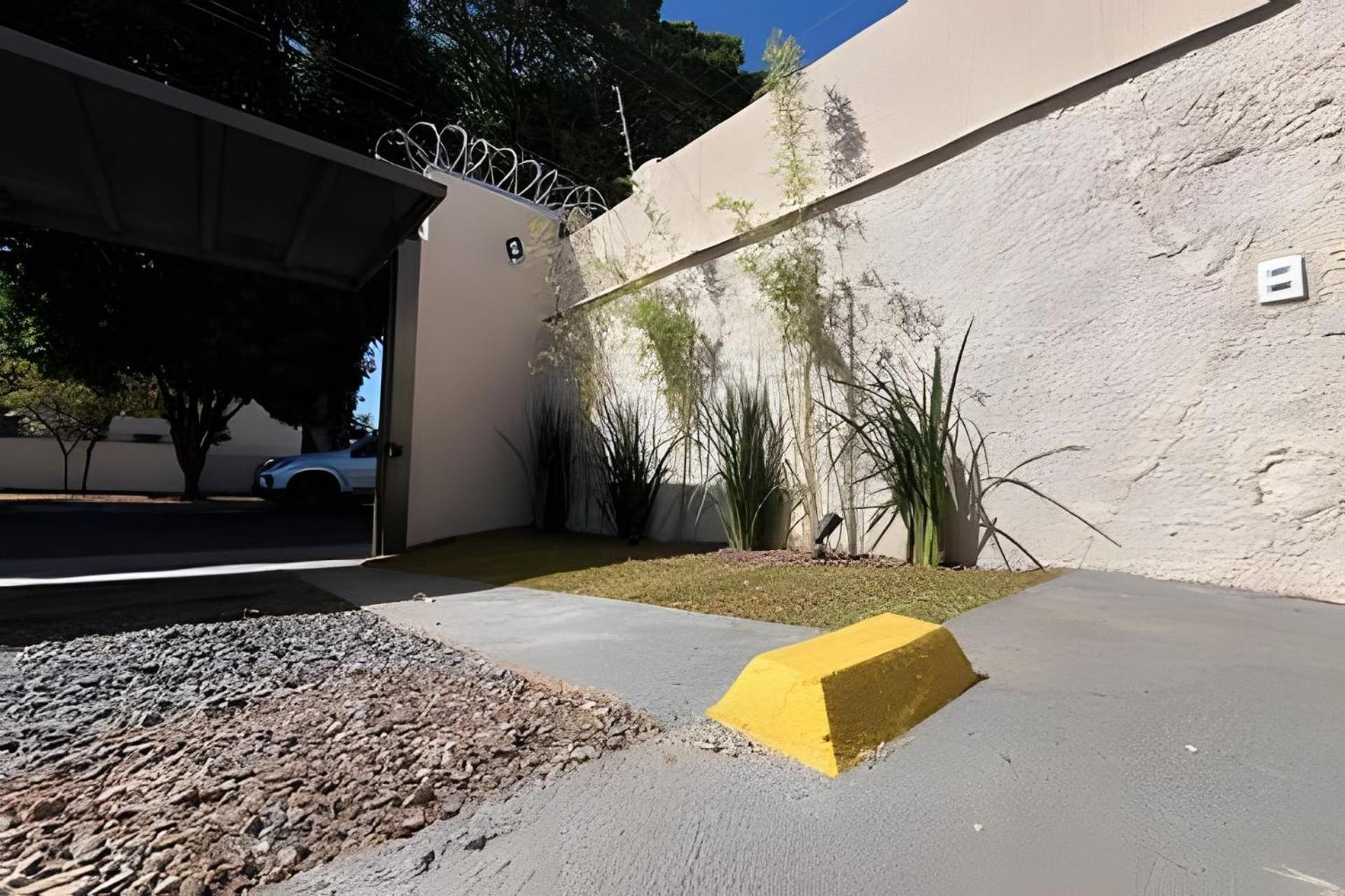 Ln Studios Uberlandia Luaran gambar